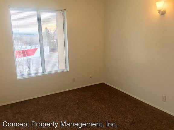 5th image of 1591 S Foothill Dr APT 39