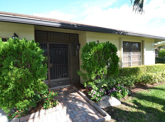 2nd image of 2753 Begonia Ct