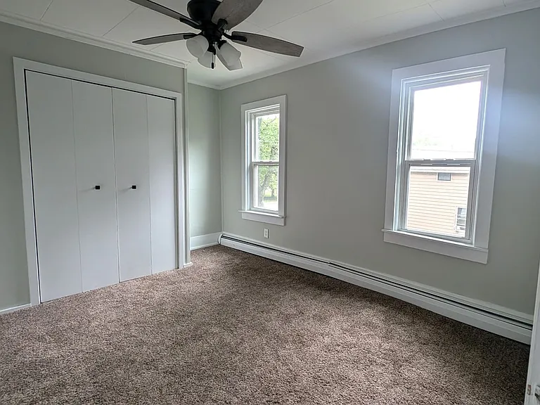 218 N Baldwin St — Photo 3