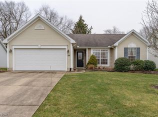 424 Brookpoint St NW, North Canton, OH 44720
