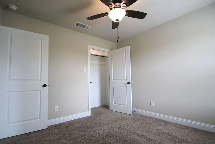 821 Jameson St — Photo 12