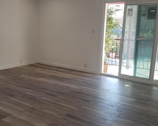 3rd image of 516 1/2 N Avenue 50