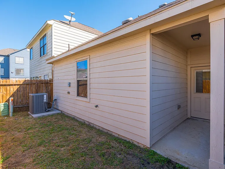 13527 Vista De Oro St — Photo 27