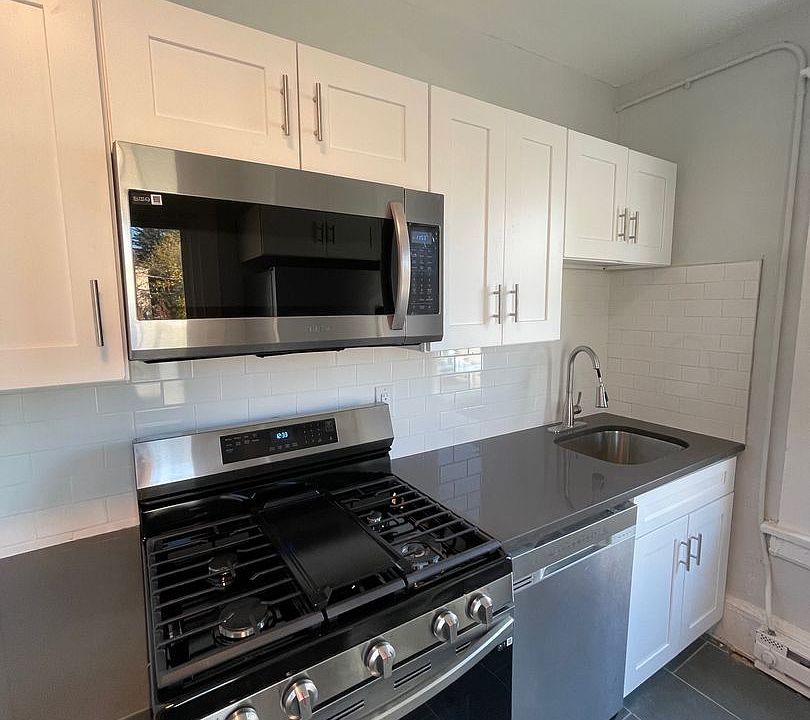 1st image of 57 Carter St Floor 1