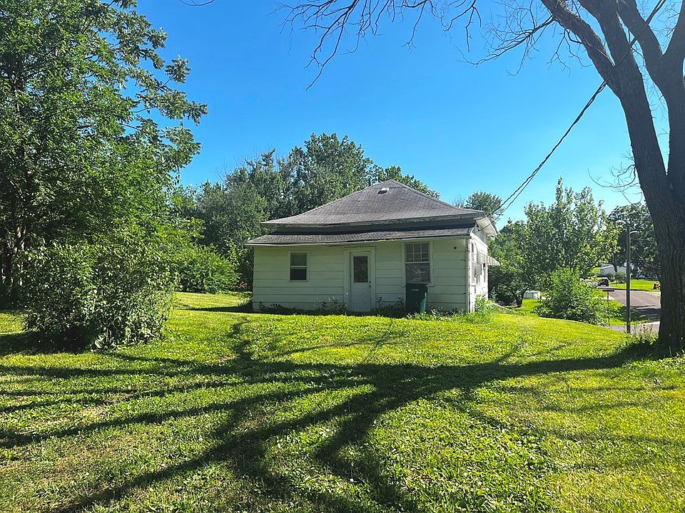 328 W Gracia Ave, Marceline, MO 64658 | MLS #32685 | Zillow