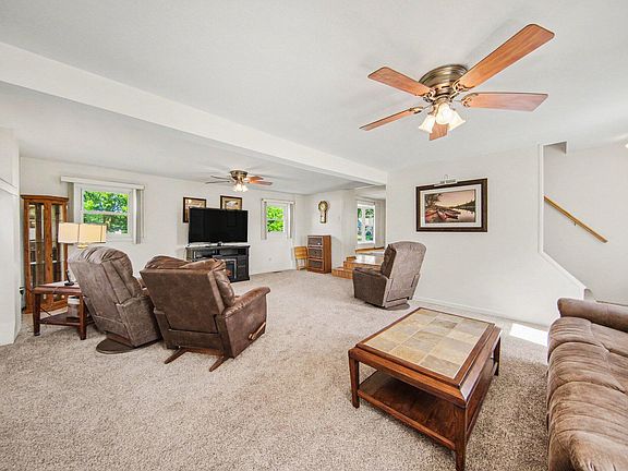 2nd image of 10335 Ferris Ct
