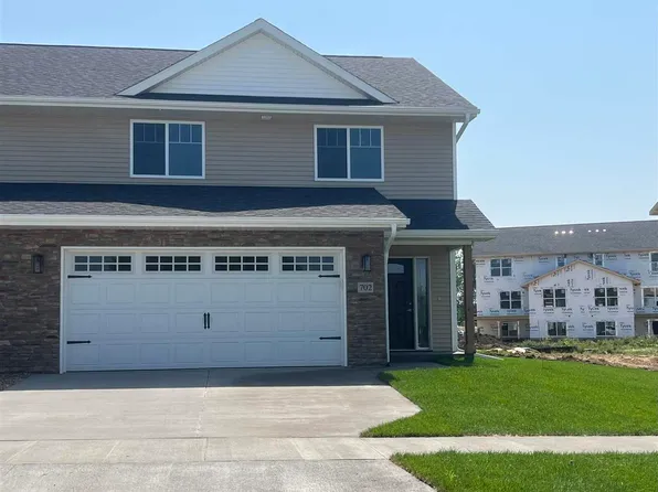 702 Hillside Dr, Tiffin, IA 52340
