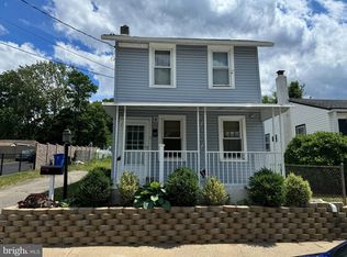 68 W 8th St, Burlington, NJ 08016