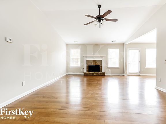 2nd image of 120 Ellington Dr
