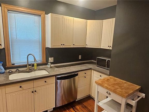 3rd image of 101 Ruggles St Floor 1