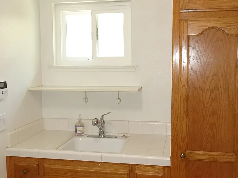 878 E Catalina Cir — Photo 20