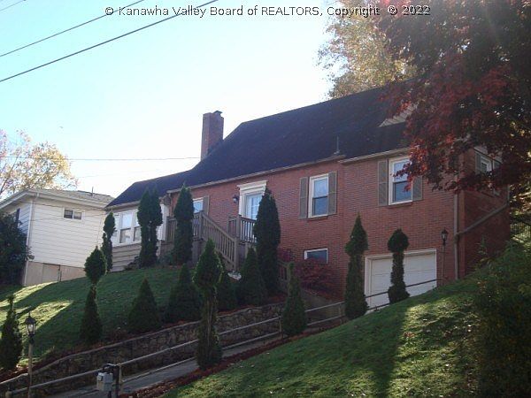1st image of 2401 Woodland Ave