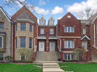 117 W Quincy St, Westmont, IL