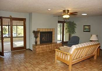 3rd image of 17 Monticello Dr