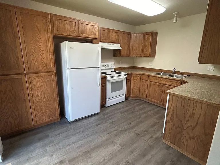 1183 W Kyler Ave #A-D — Photo 4