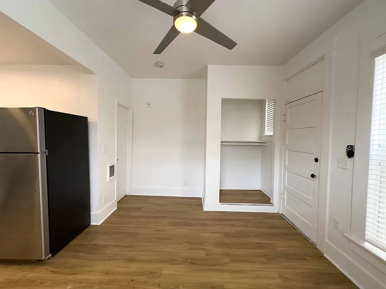 2330 Union St — Photo 8