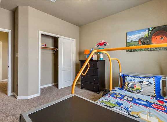 3rd image of 7640 Crest Creek Ln