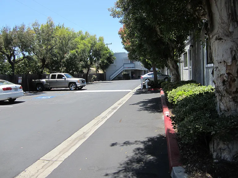 Westbay Apartments — Photo 6