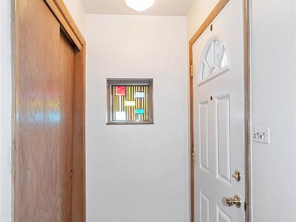 3rd image of 2921 W 100th Pl