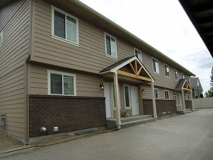 1st image of 2828 E 35th Ave