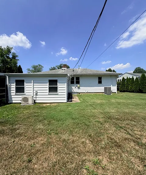 2303 Katherine Ave — Photo 2