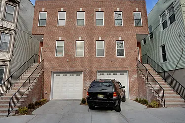 66 Beach Street, #1F