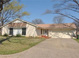 8409 Springbrook Ct, North Richland Hills, TX 76182