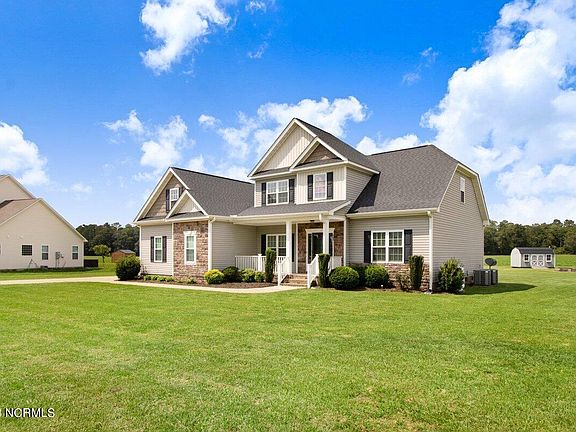 2nd image of 405 Pointe Drive
