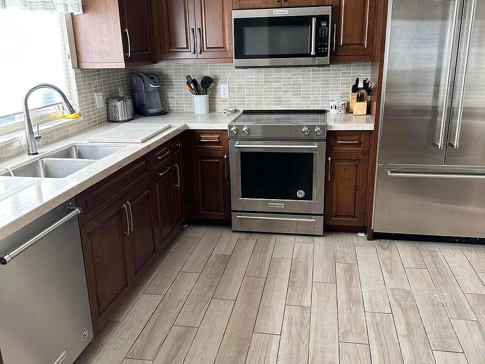 2nd image of 7325 N VIA CAMELLO DEL NORTE -- #108