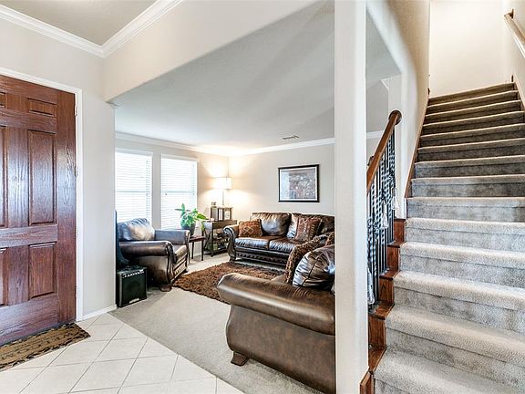 2nd image of 504 Rolling Hills Ln