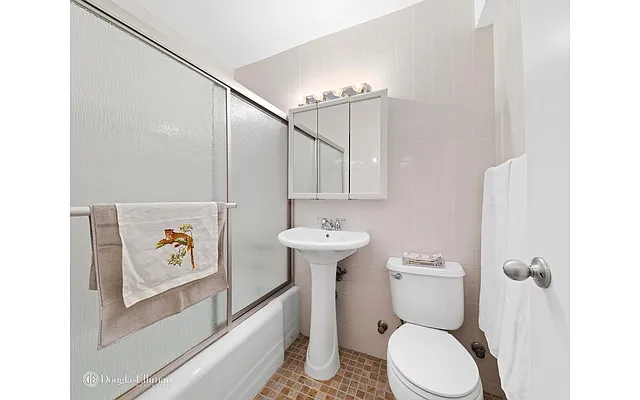 Sold by Douglas Elliman | media 14