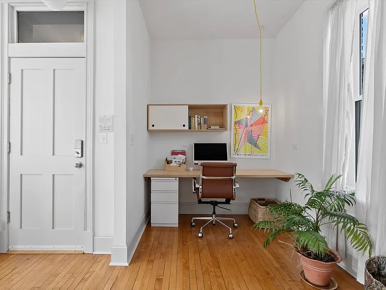 1530 W Superior St #3R — Photo 5