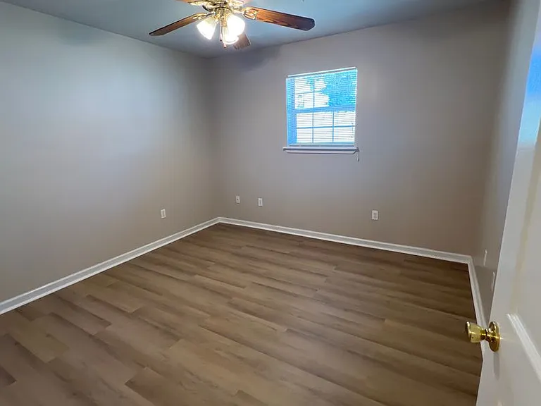 3803 Common St — Photo 6