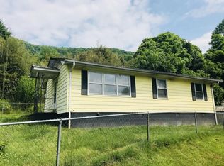 708 W 8th St N, Big Stone Gap, VA 24219
