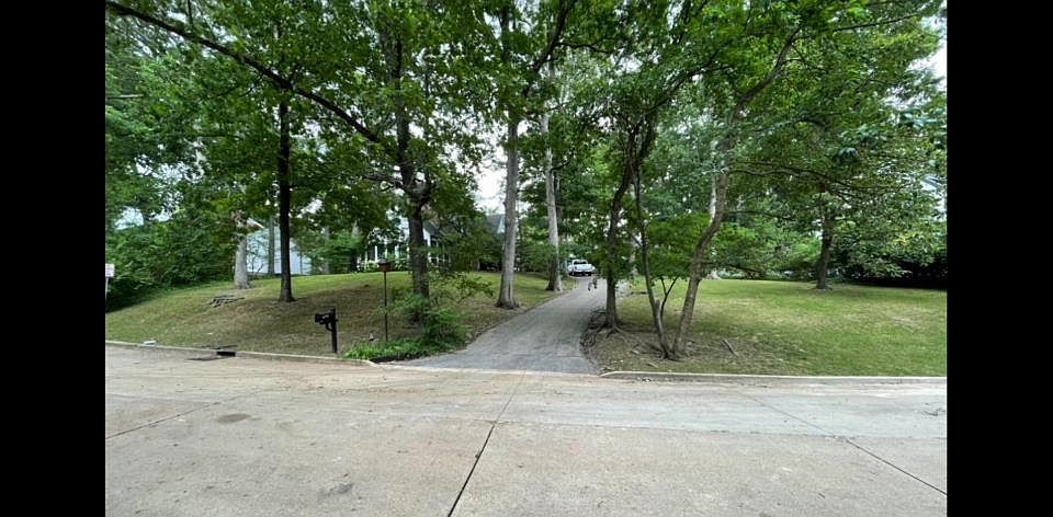 2nd image of 90 Wildwood Ln