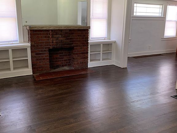 3rd image of 5707 Euclid Ave