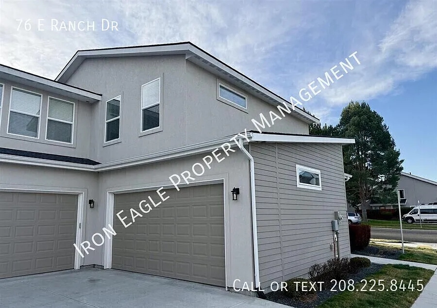 3 bed, 3.0 bath, 1783 sqft, $2,300 — Photo 2
