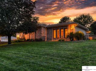 1616 S 94th St, Omaha, NE 68124