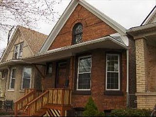 4th image of 3011 N Washtenaw Ave