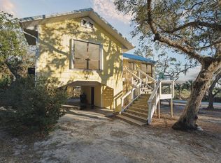 12631 Hodgson Ave, Cedar Key, FL 32625