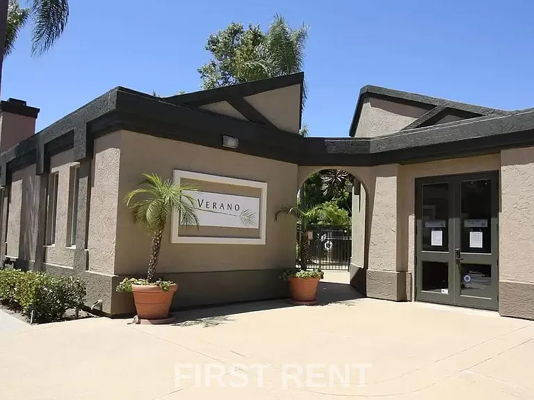 7585 Charmant Dr #802 — Photo 12
