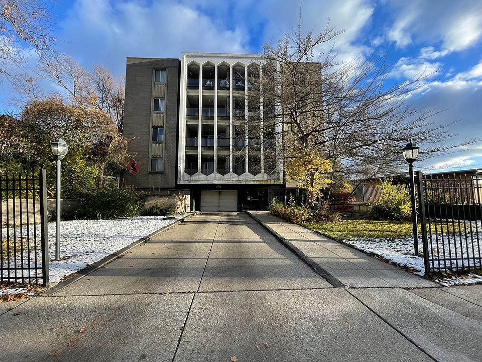1st image of 1647 S Cove Blvd