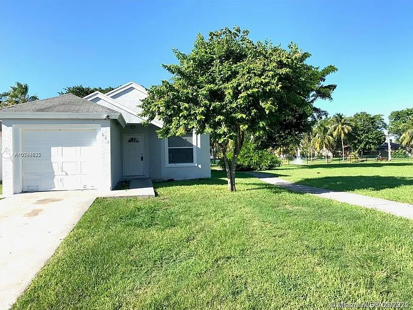 848 Sw 10th St - Devonshire - 1 — Photo 2
