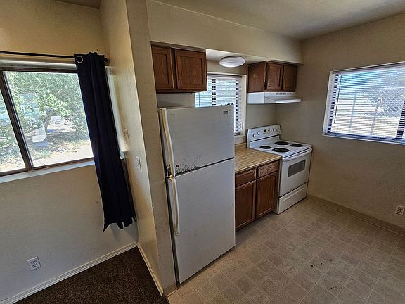 5th image of 100 Warwick Hills Dr #B