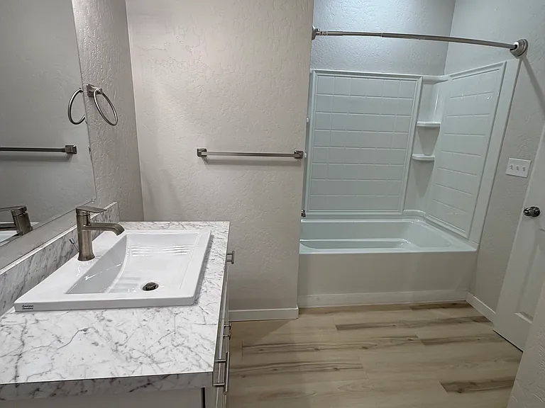 910 Main Ave #5 — Photo 6