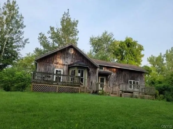9321 Wayne Center Rose Rd, Lyons, NY 14489