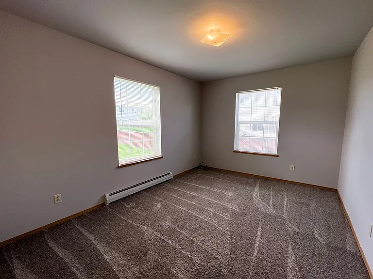 201 & 203 N Hunters Way — Photo 17