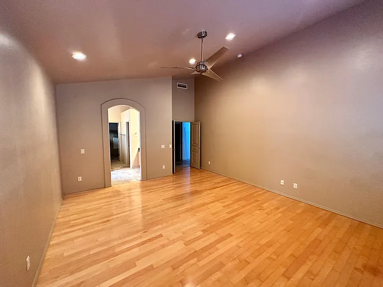 1026 W Euclid Ave — Photo 6