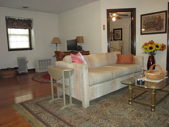 Great room/studio apt.