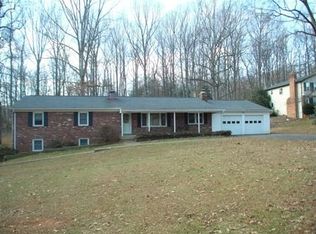 7296 Forrest Rd, Warrenton, VA 20187